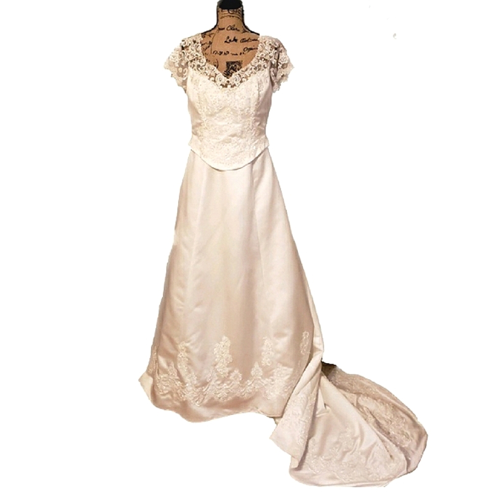 A&T White Satin & Lace Wedding Gown 16 NWT